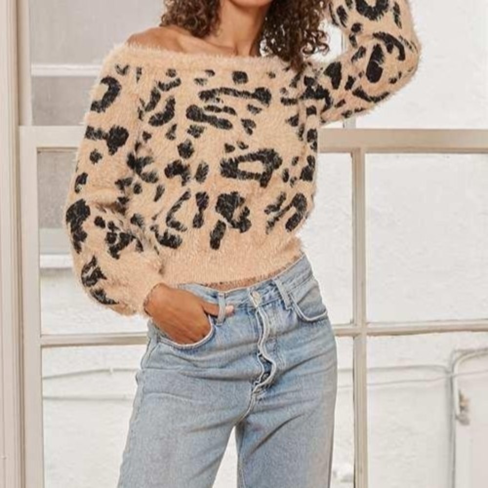 SHEIN Curve 1XL Fuzzy‎ Leopard Print Off Shoulder Crop Sweater Long Sleev